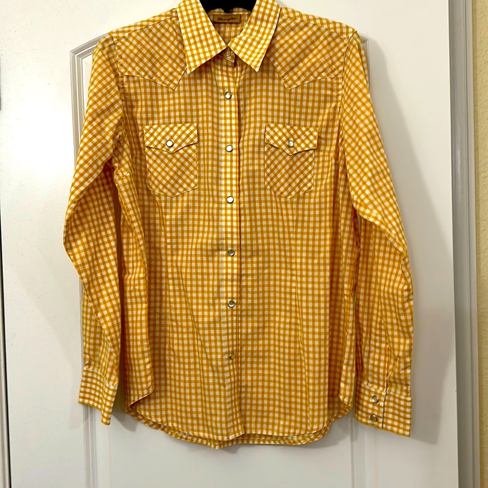 Women’s wrangler button down.